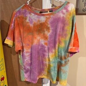 SHEIN Vibrant Tie-Dye Short Sleeve Tee with open back